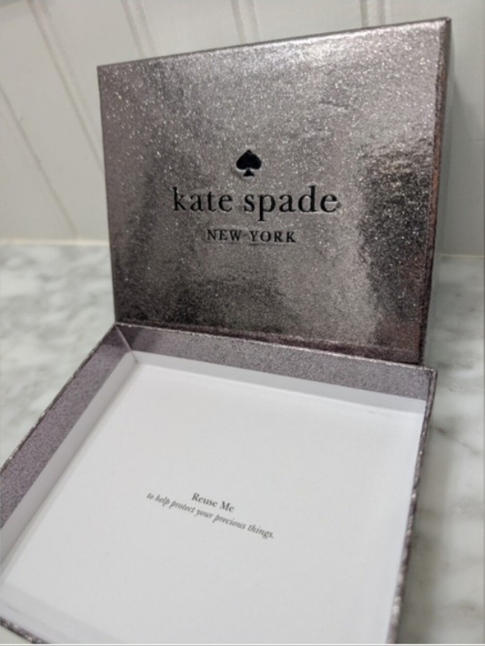 KATE SPADE metallic lavender ID CARD HOLDER NWT/ GIFT BOX - Picture 5 of 5